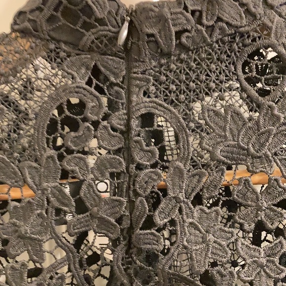 bought it for an event& the event got canceled & never worn it! - Picture 4 of 5